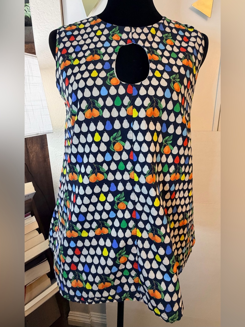 Renee Claire 100% Cotton Retro Blue Rainbow Pear Print Sleeveless Keyhole Top S